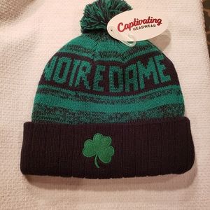 NWT Winter Hat Notre Dame ND Irish Pom Pom